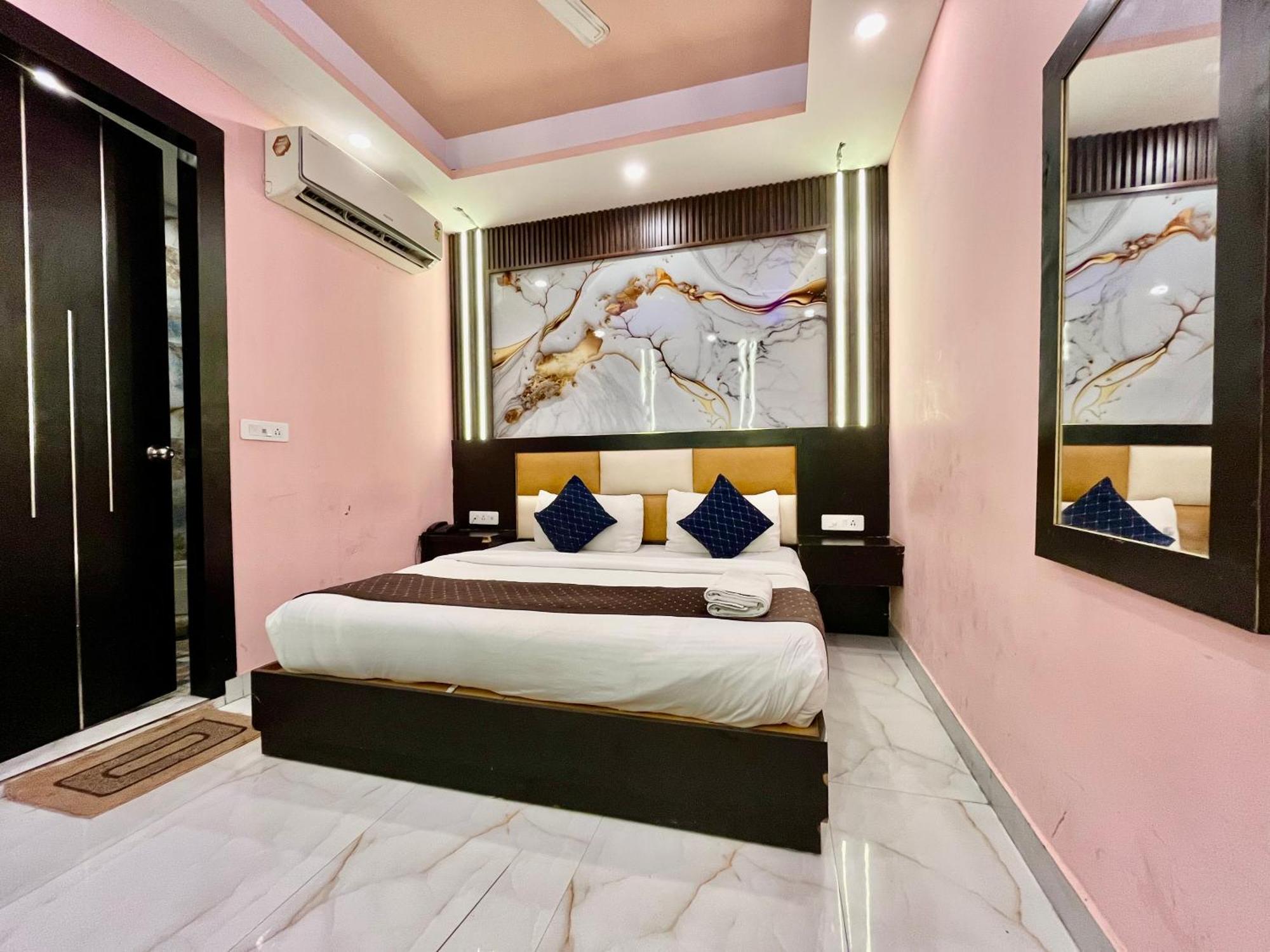 Hotel Jupiter Plaza Delhi Airport Neu-Delhi Exterior foto