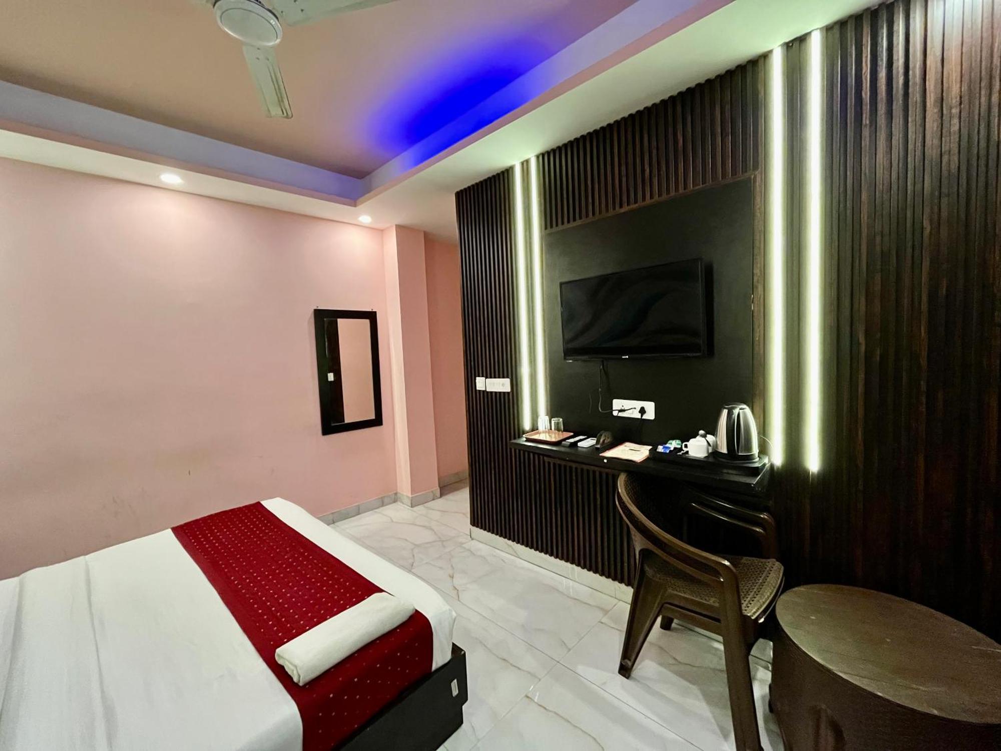 Hotel Jupiter Plaza Delhi Airport Neu-Delhi Exterior foto